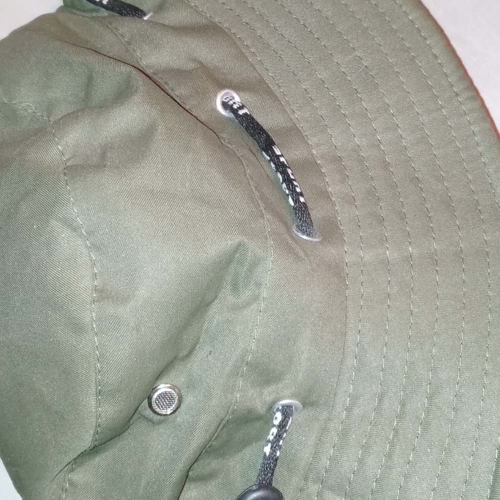 Hat - Picture 2 of 4